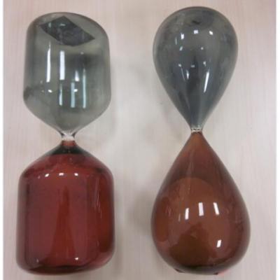 Sprayed colored hour glass